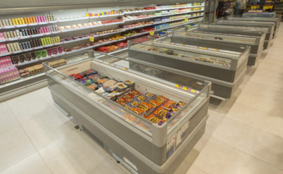 نقش یخچال‌های صنعتی در ارتقای کیفیت کسب‌وکارهای غذایی